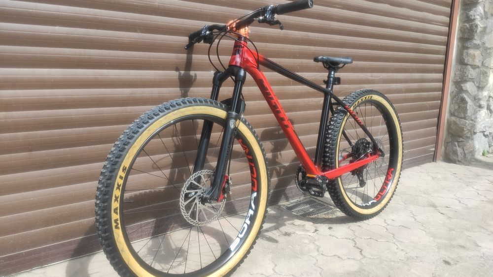Велосипед GIANT talon 27,5*2.8 , гидравлика,воздуж.