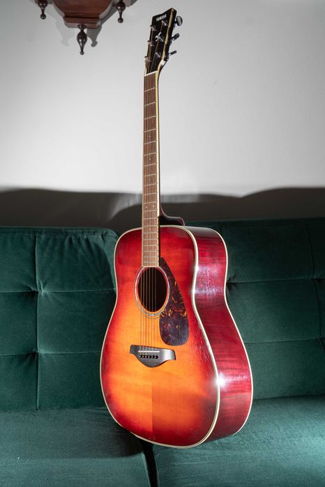 Yamaha FG740SFM VCS - gitara akustyczna, lity top, podpalany klon, stan bdb