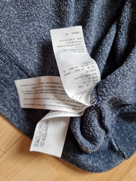 Bluza Hollister 
Rozmiar: M
Wymiary:
Szerokość mierzona pod pachami: 2