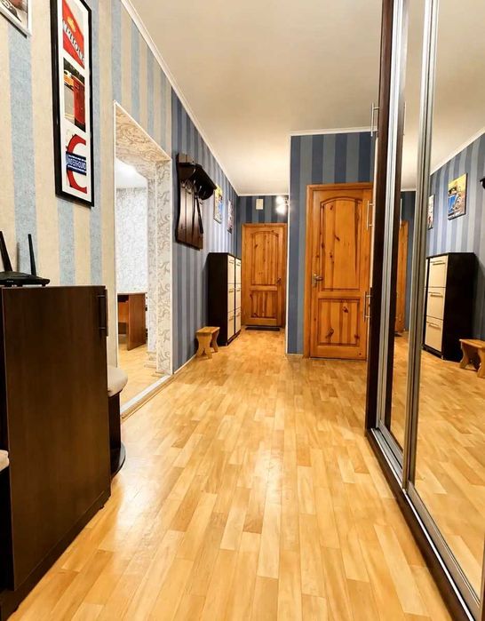 3-кімнатна квартира 103 м², окремий вхід, центр Вишгорода
