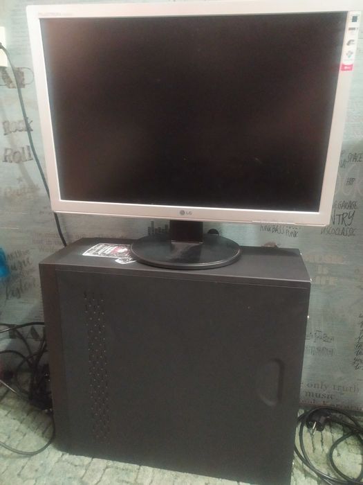 Компютер ігровий (системний блок, екран Lg Flatron w2242s)