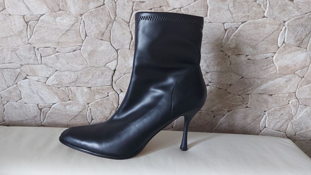 Czarne botki na obcasie CCC 41 Jenny Fairy