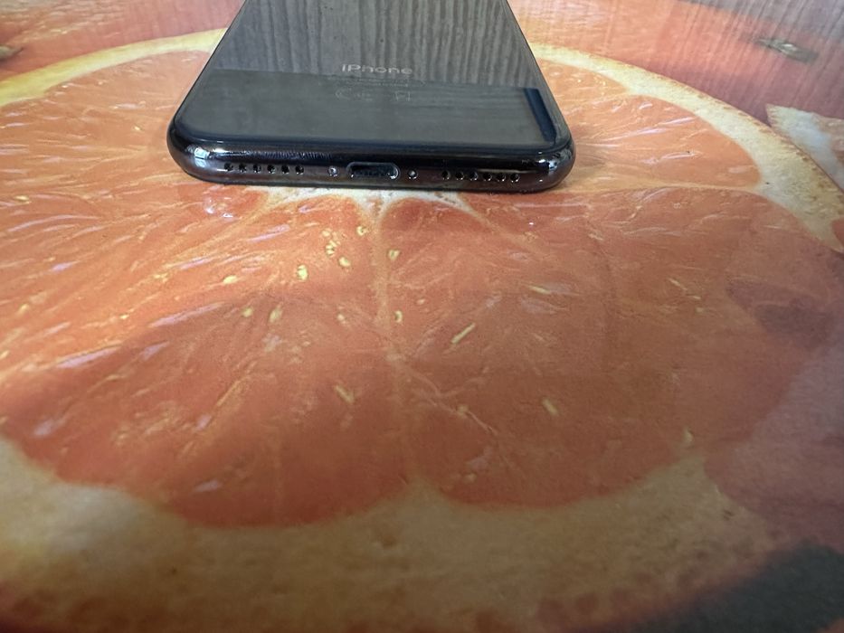 iPhone X / 64 gb