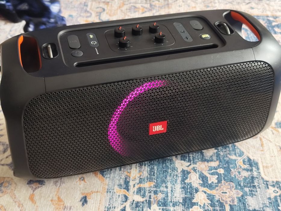 JBL PartyBox On-The-Go + Microfone Original