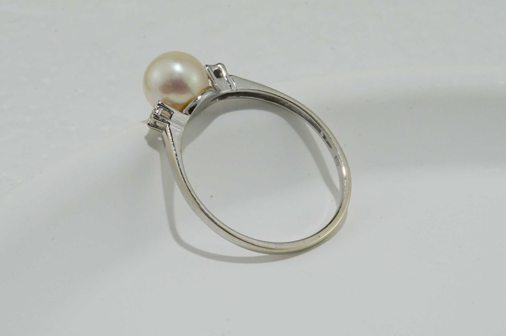 Złoty pierścionek z brylantami 14K