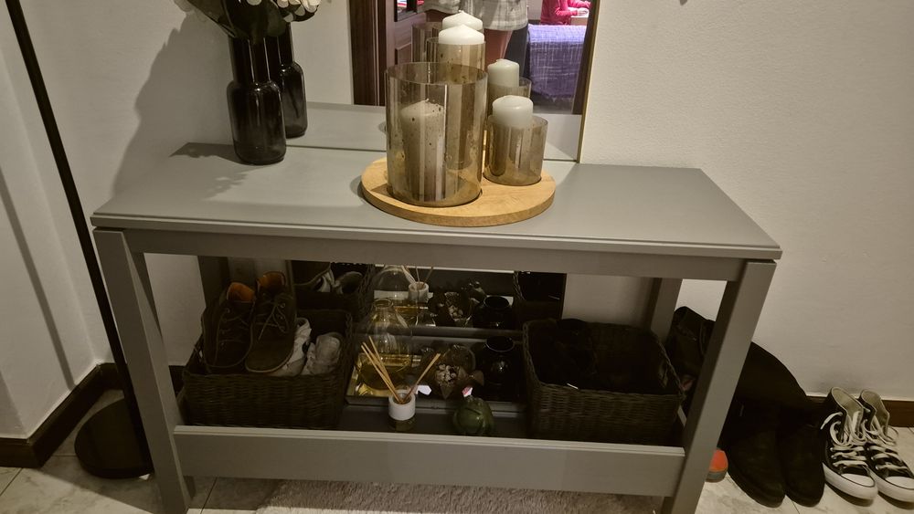 Consola em bom estado de conservação