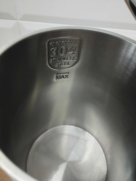 Электрочайник Prime Technics PKP 1765 W