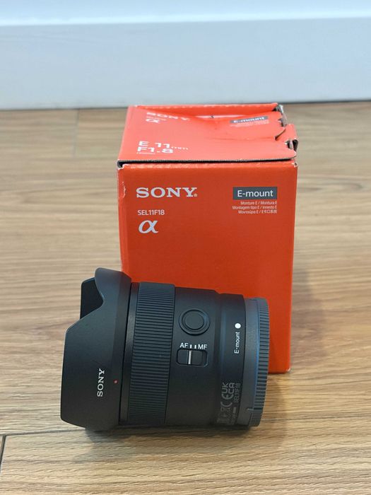 Sony E 11mm f/1.8 - Como Nova