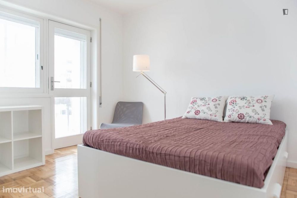 Quarto - localizado em Rio Tinto Porto