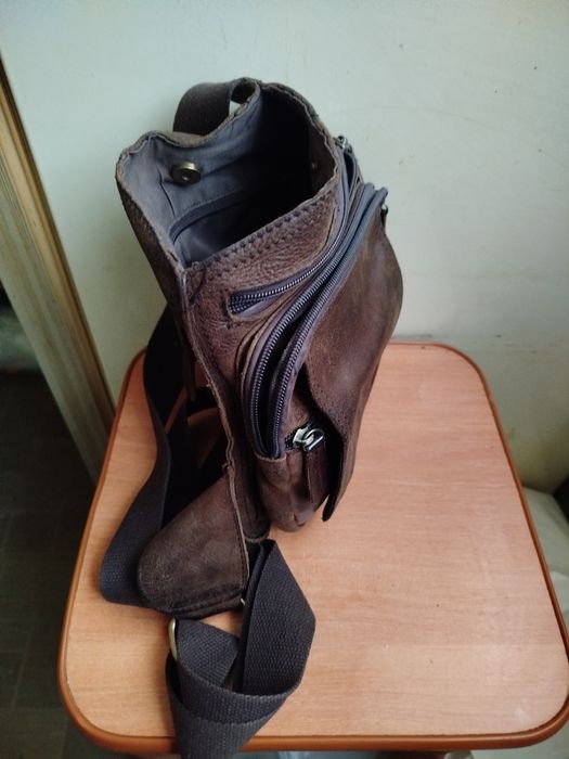 Продам мужскую кожаную сумку