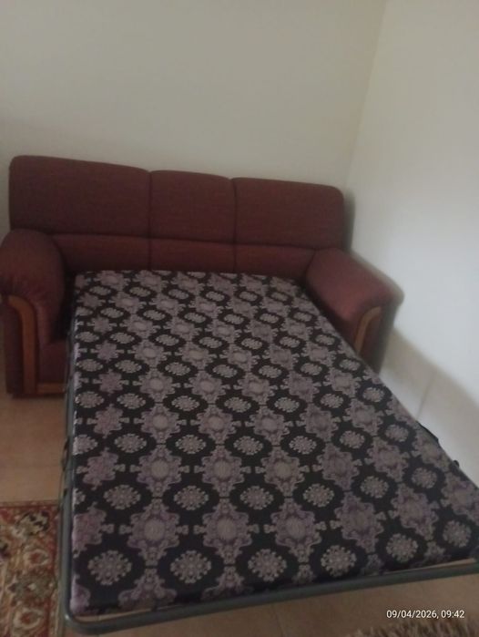 Sofá cama usado em bom estado