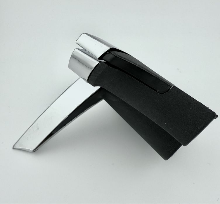 Емблема на решітку радіатора Тесла С Х логотип на бампер Tesla S X