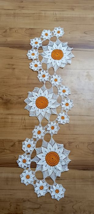 Bieżnik na ławę  .