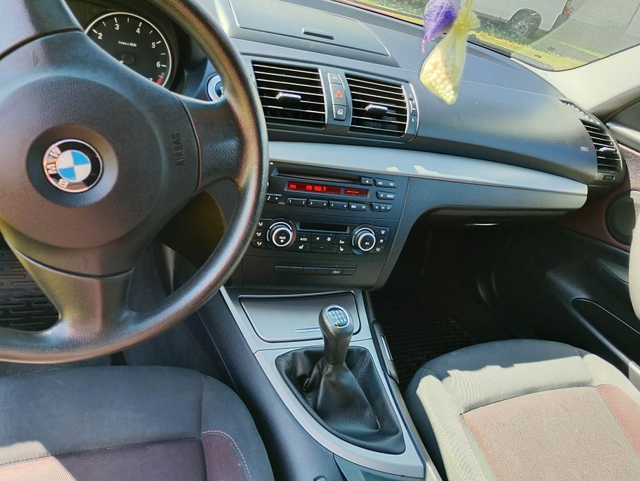 BMW 1 dwa litry benzyna