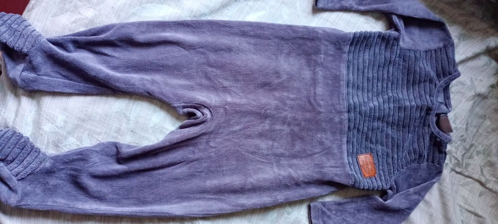 Віддам теплі чоловічки на дівчинку