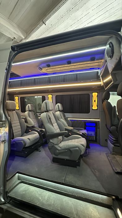 Переобладняння бусів мікроавтобусів авто обшивка салону