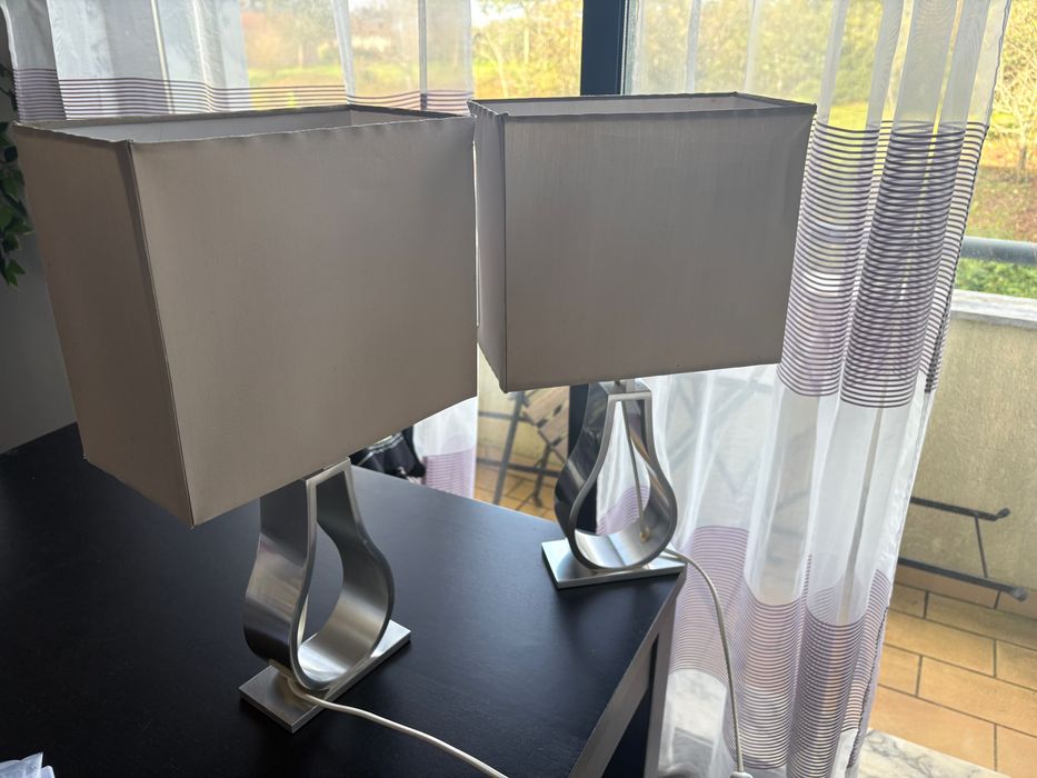 2 Candeeiros de Mesa