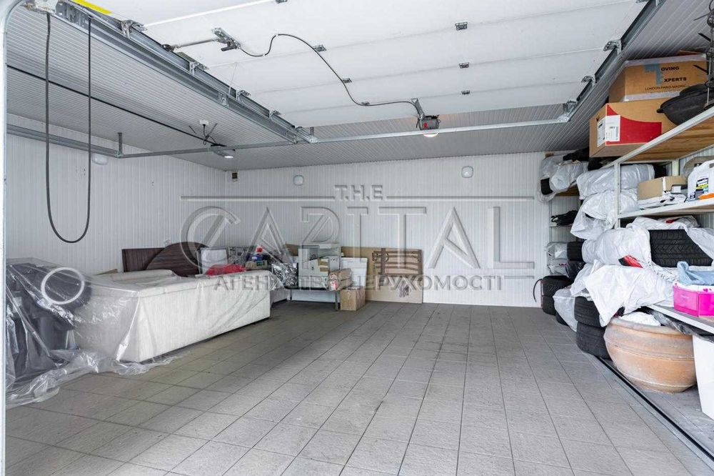 Будинок 2 поверхи/460м2/16 соток в Петропавлівській Борщагівці