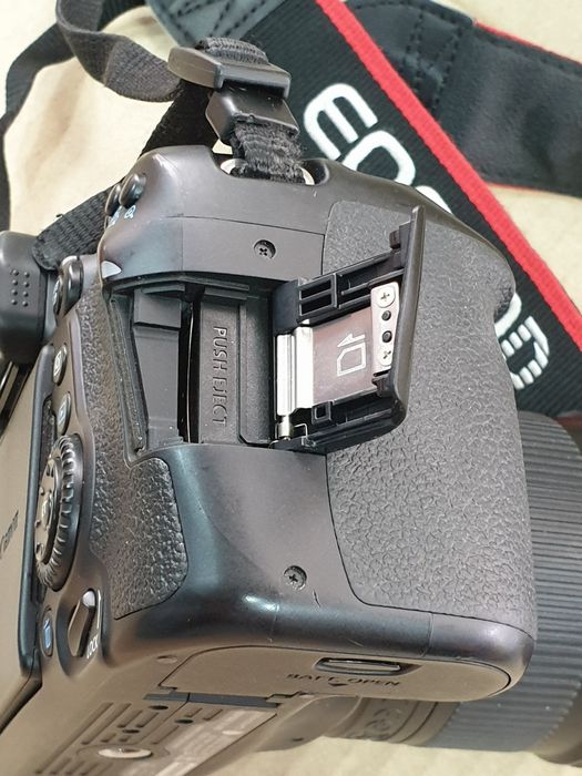 Камера Canon EQS 80D , обьектив Canon 10-18 mm.