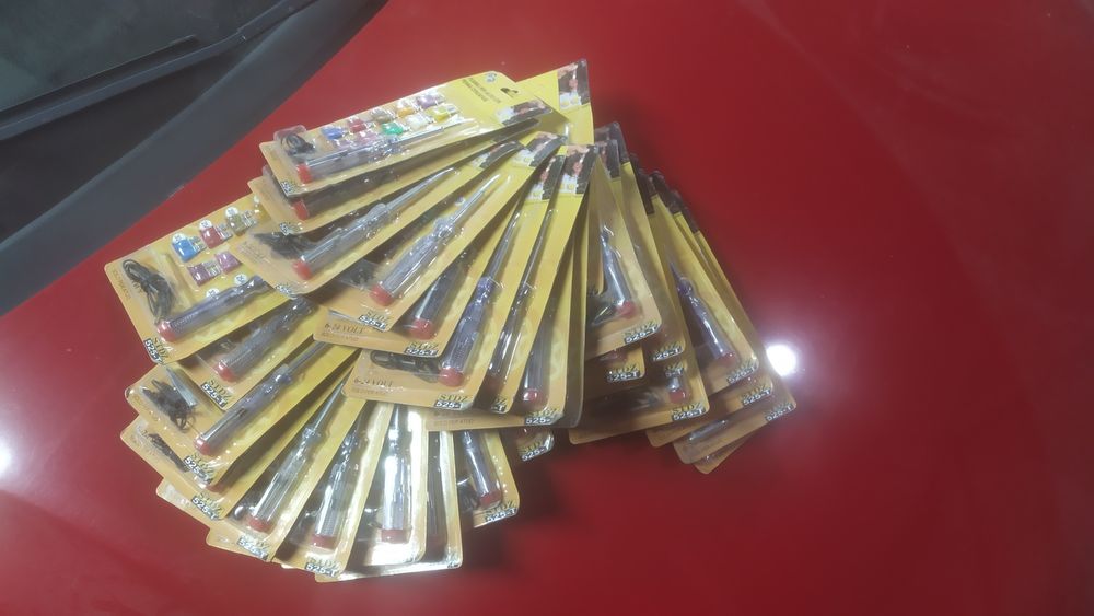 Автомобільні запобіжники з індикатором