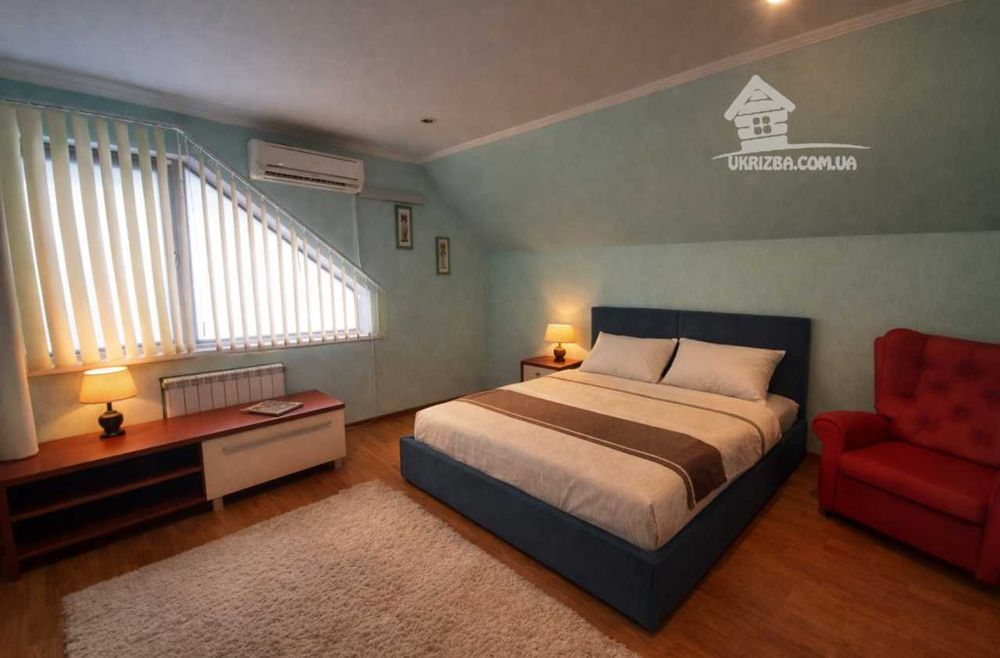 Дом 250 кв. Большой бассейн с подогревом, сауна, бильярд, генератор