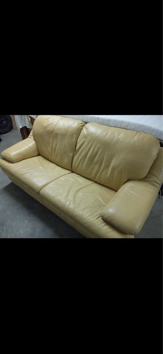 Sofá em Pele 3 lugares