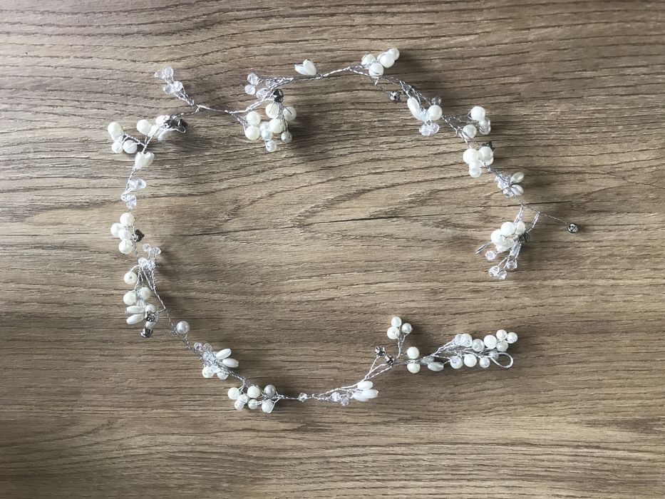 Piękna ślubna ozdoba do włosów delikatna subtelna