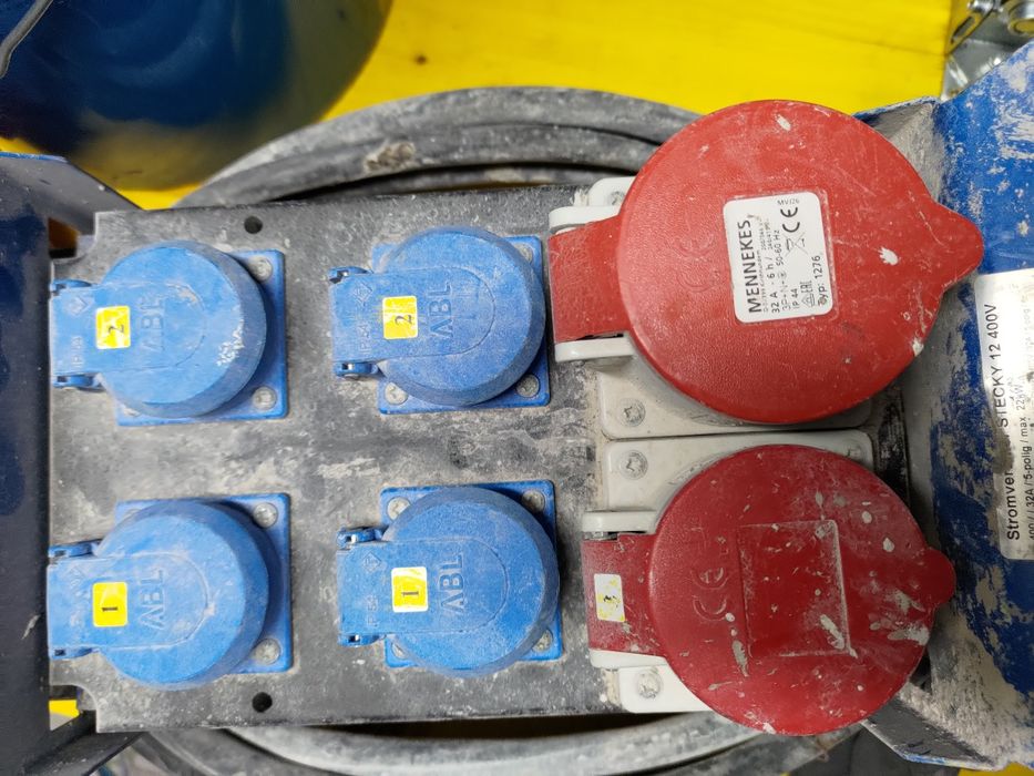 Pimenteiro semi novo.