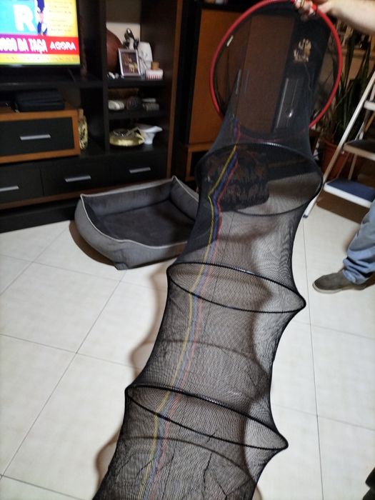 Rede cilíndrica para peixe