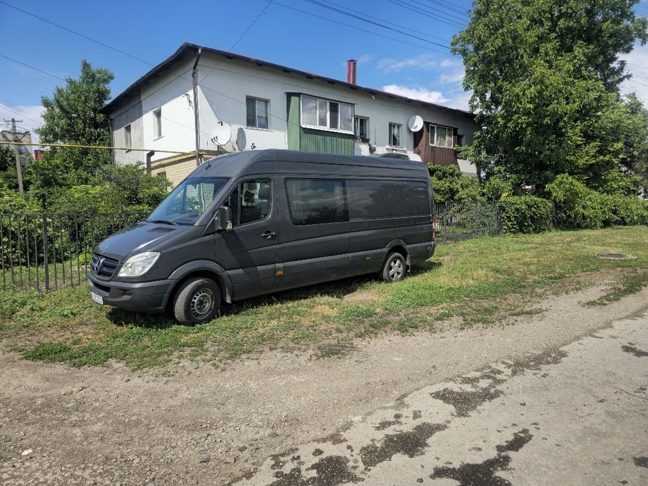 Продам Mercedes Sprinter 8 + 1