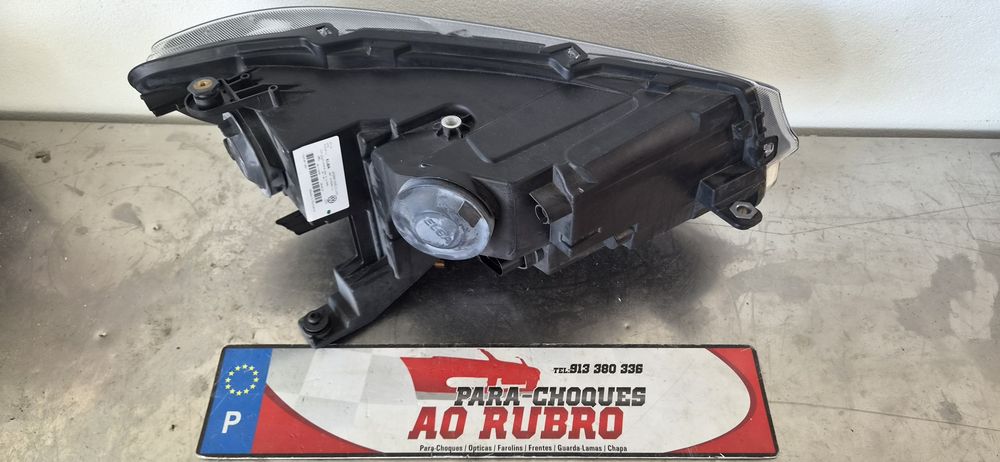 Farol esq Vw caddy 5