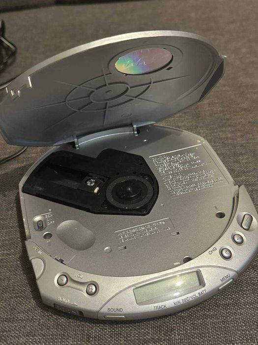 Sony Walkman D-E353 СD-плеер (винтаж)