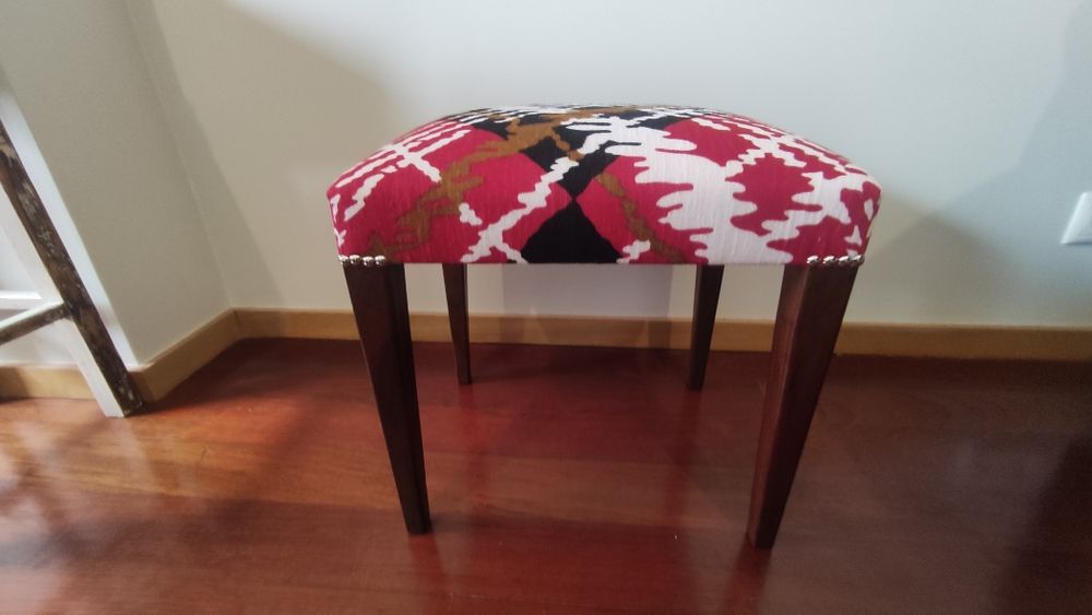 Banquetas e banco upcycled