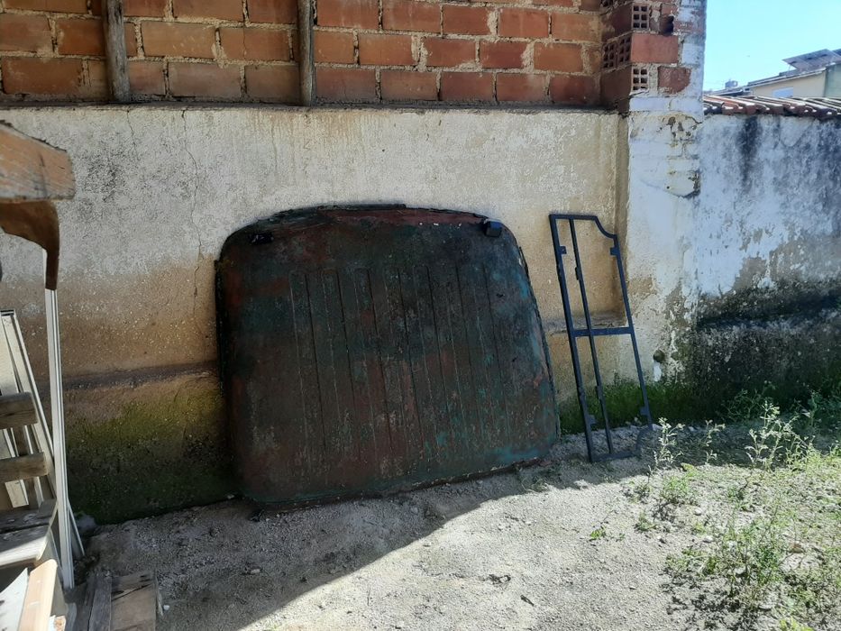 2 peças ferro velho para venda.