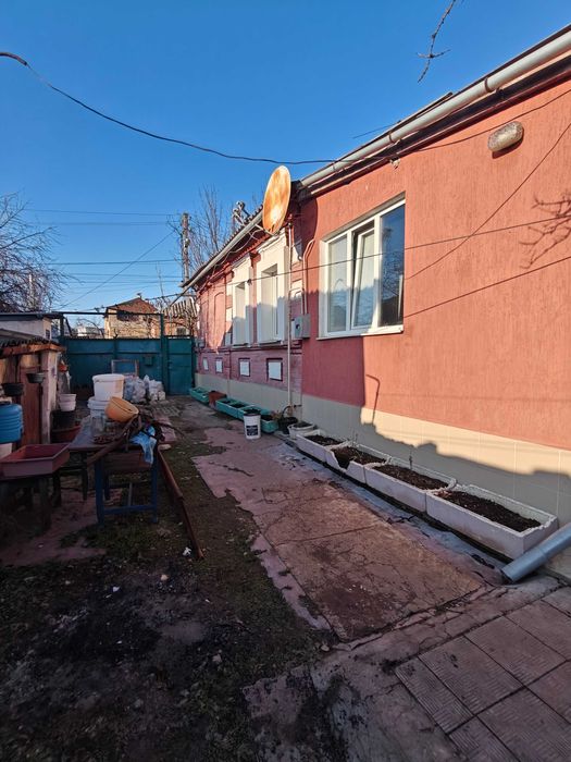Терміново продам частину будинку в районі Москалівці.
