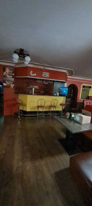 Приміщення для бізнесу 300 м² у центрі міста з меблями та обладнанням