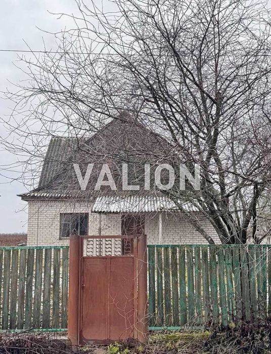 Продаж будинку с. Ставище, Житомирська обл., продаж землі.