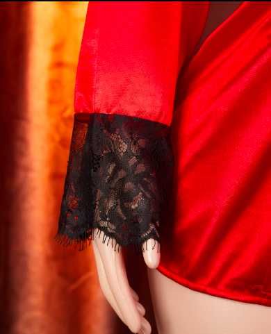 Атласний халат з відкритою спинкою 222/37