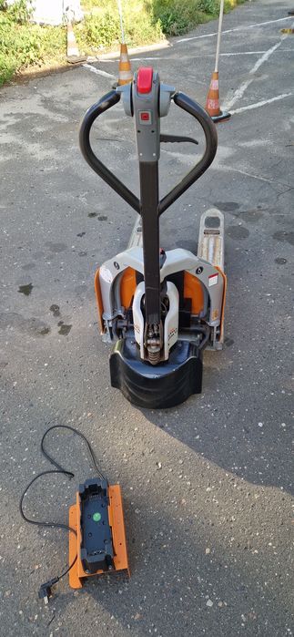 Paleciak elektryczny Still  ECH12