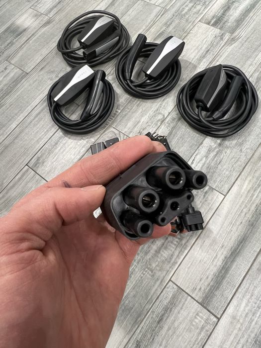 Перехідник для зарядки Тесла (хвіст) 16A для Tesla Gen 2/Gen 3