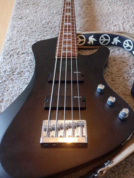 Baixo ESP LTD Stream-205 BLKS