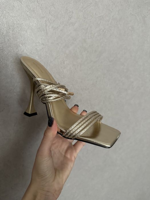 СУПЕР ЦІНА! Босоніжки Prettylittlething 36-41
