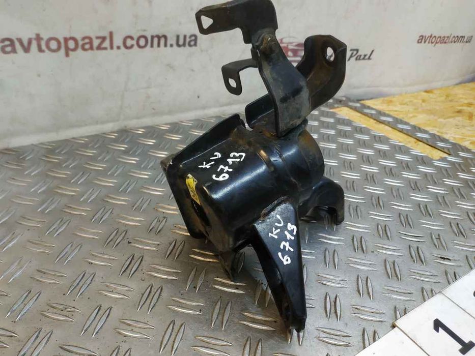 Toyota Auris E150 2006-2012 подушка двигуна R KU6713 1230522361