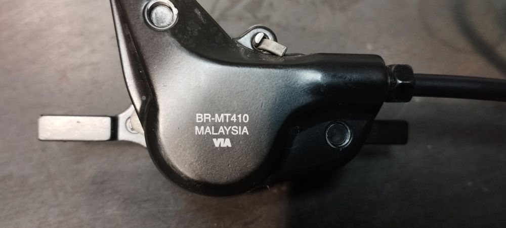 Hamulec tarczowy Shimano Deore tył