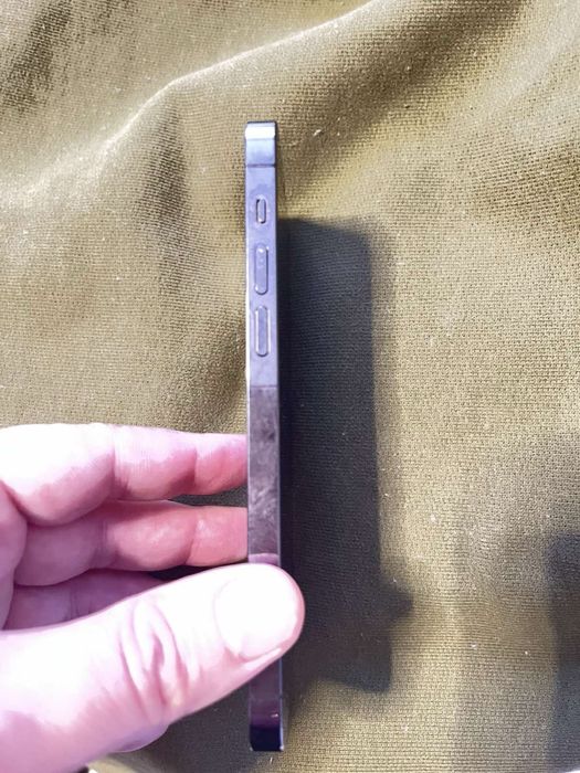 Продам 12 pro iphone  128 gb