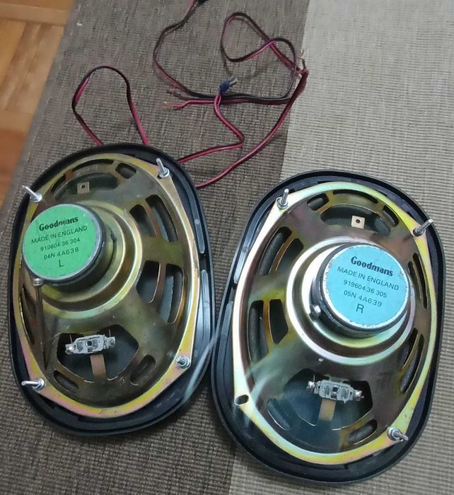 Colunas de som carro Boston