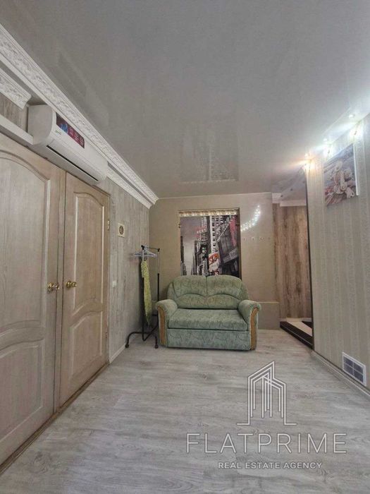 Продам 2к квартиру,2 поверх, метро, парк, пр-т Голосіївський, ТОРГ