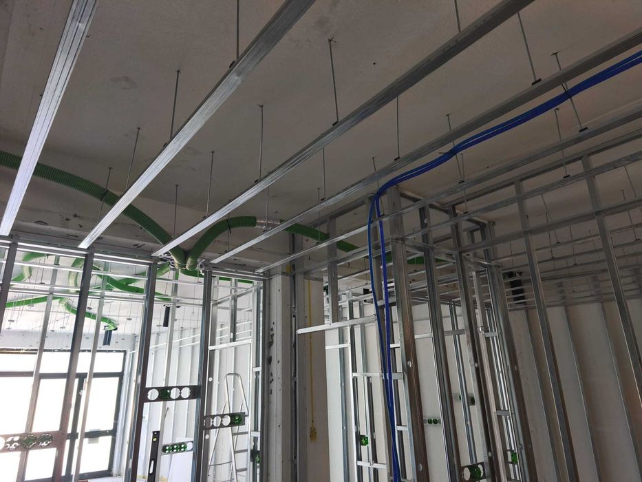 Obras de pladur e pinturas