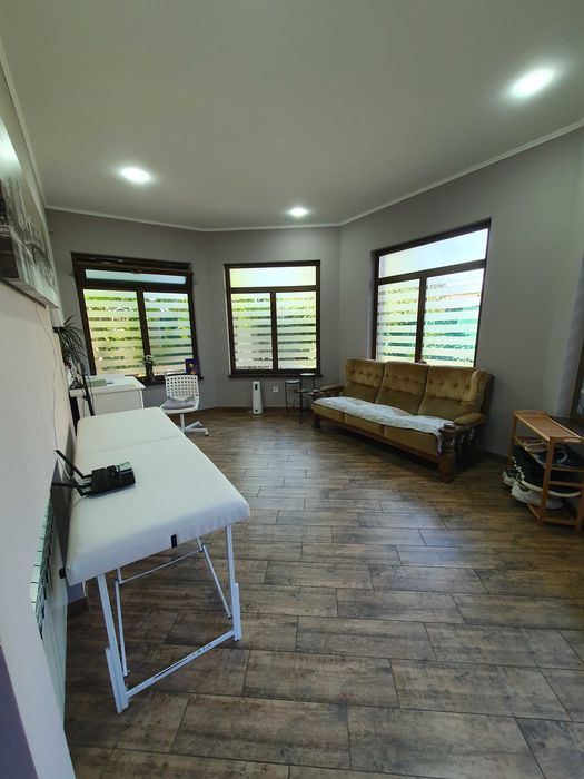 Продаж будинку з якісним ремонтом в центрі Бучі. Оформлення 2%