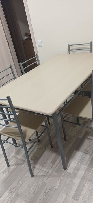 Mesa de cozinha com 6 cadeiras